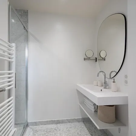 Appartement Chic & Stylish 1bd Champs Elysees *