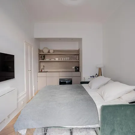 Апартаменты Chic & Stylish 1bd Champs Elysees *