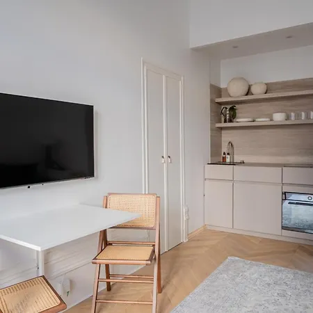 Chic & Stylish 1bd Champs Elysees Apartamento *